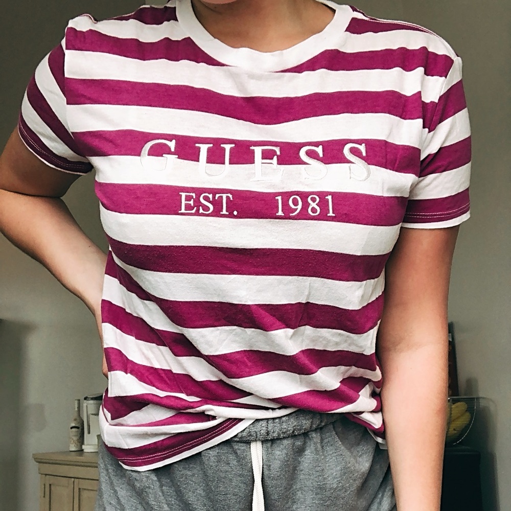 GUESS tee NWOT